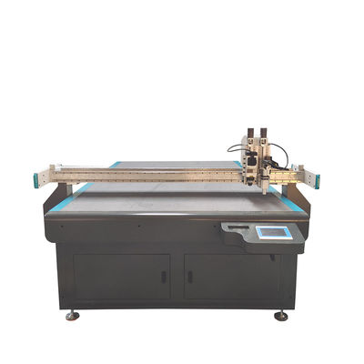 Máy cắt dao dao động Cnc để cắt thảm ô tô 1625 Kích thước làm việc